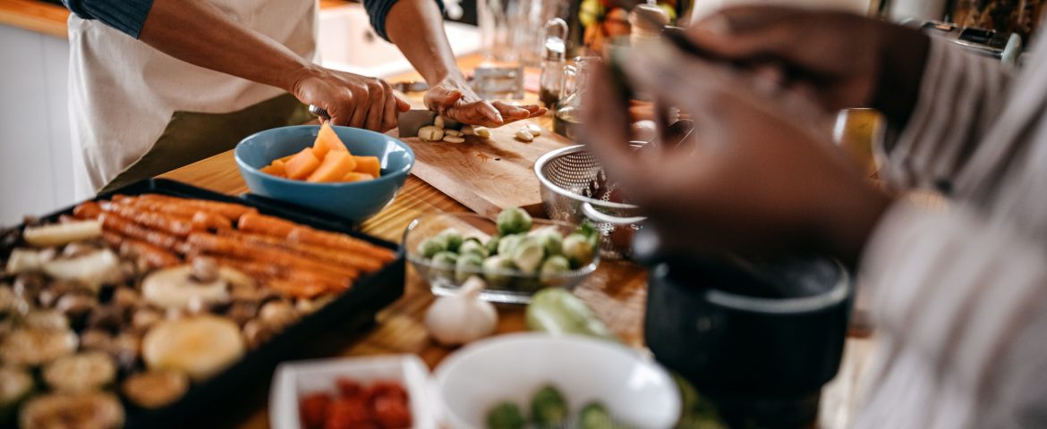 How to Practice Mindfully Preparing a Healthy and Delicious Thanksgiving Meal