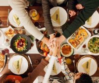 10 Tips to keep table talk positive this Thanksgiving